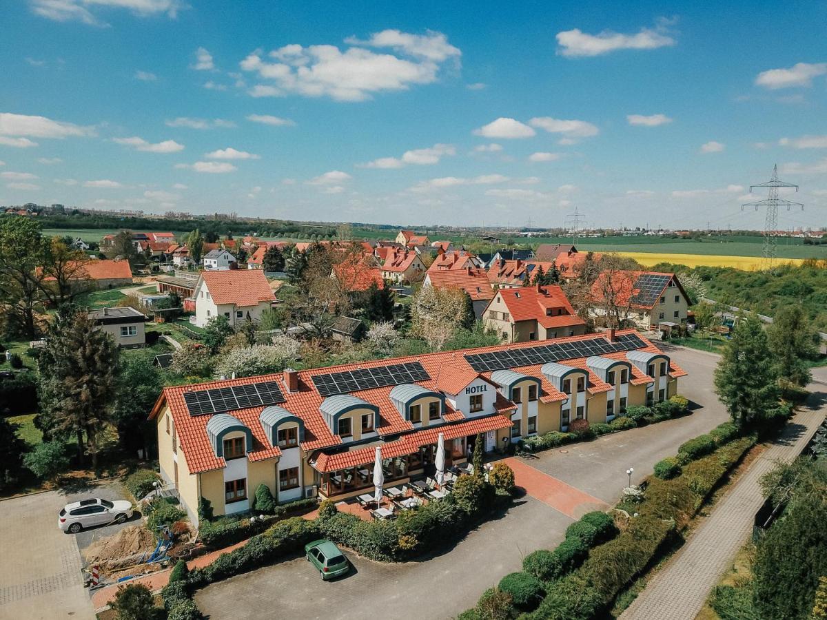 Landhotel Dresden Exteriör bild