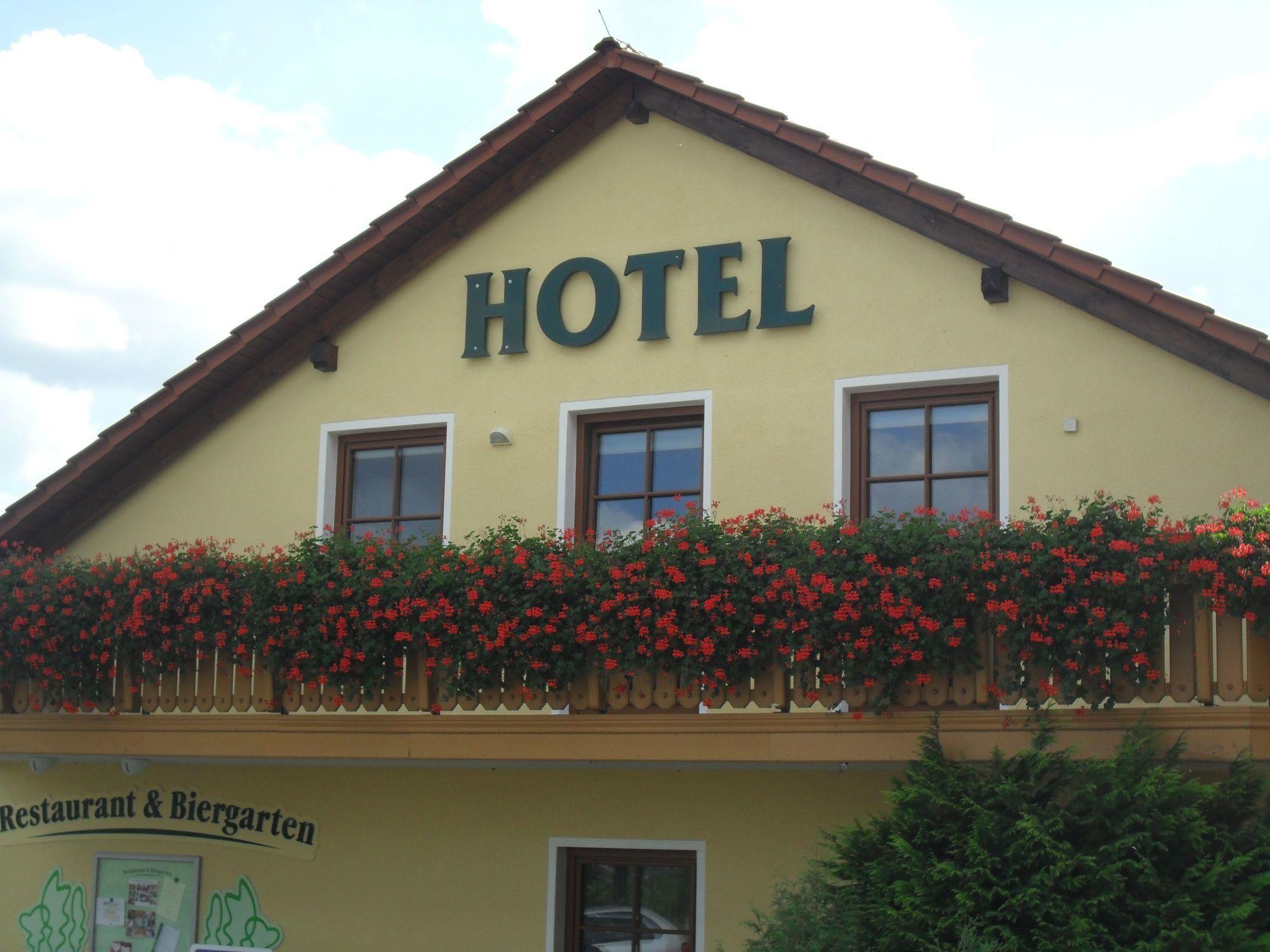 Landhotel Dresden Exteriör bild