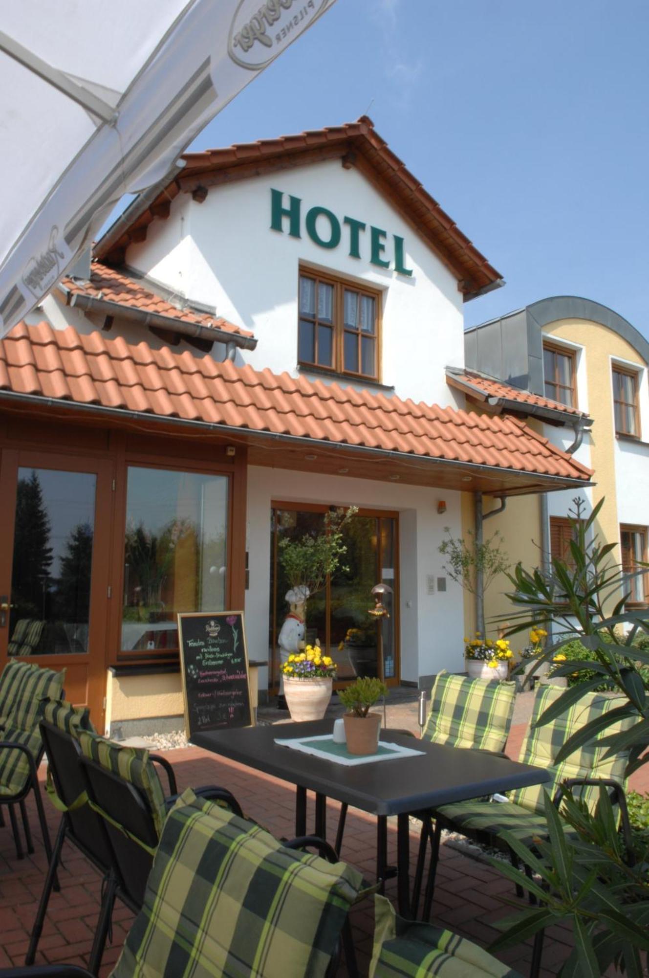 Landhotel Dresden Exteriör bild