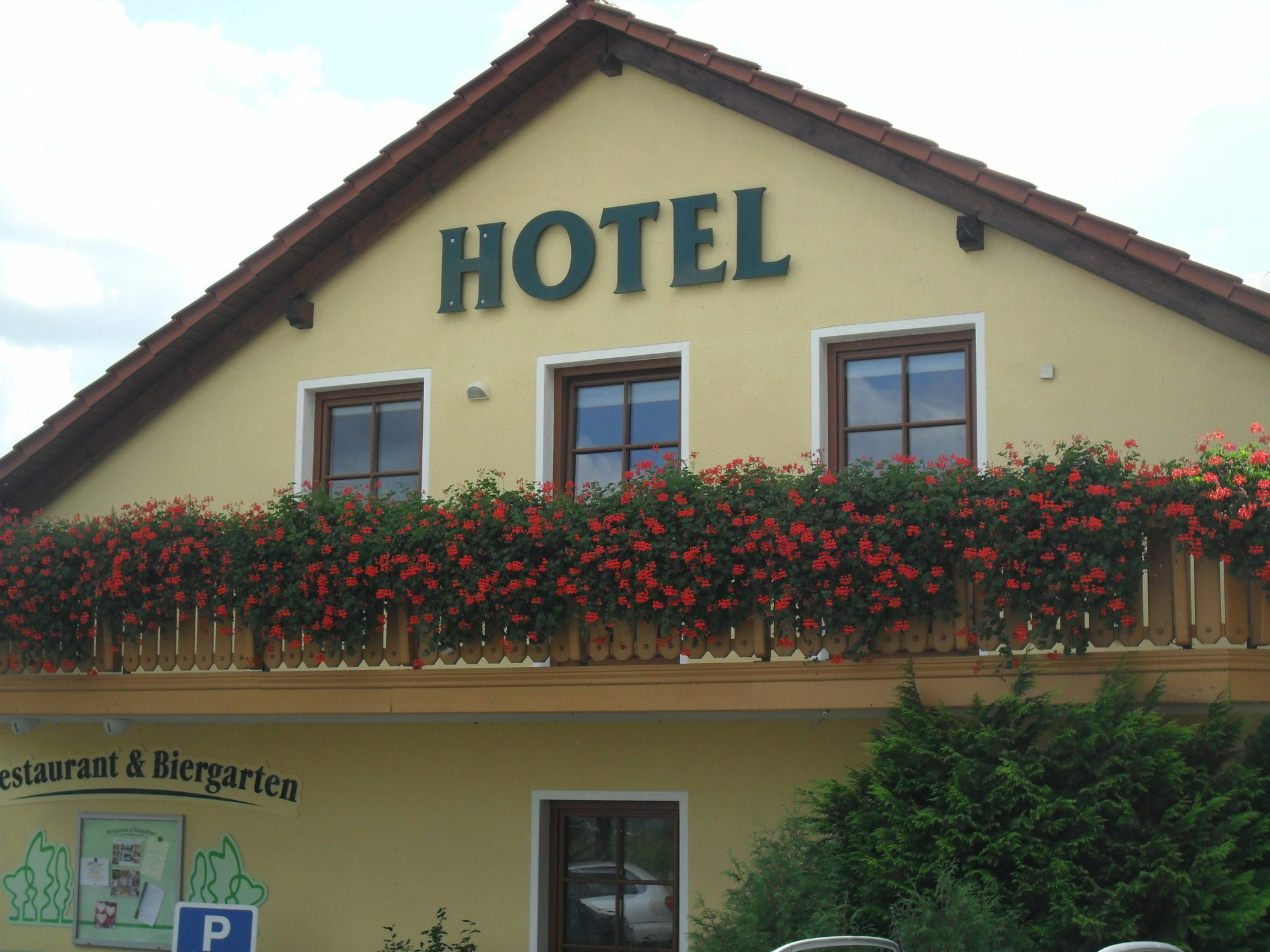 Landhotel Dresden Exteriör bild